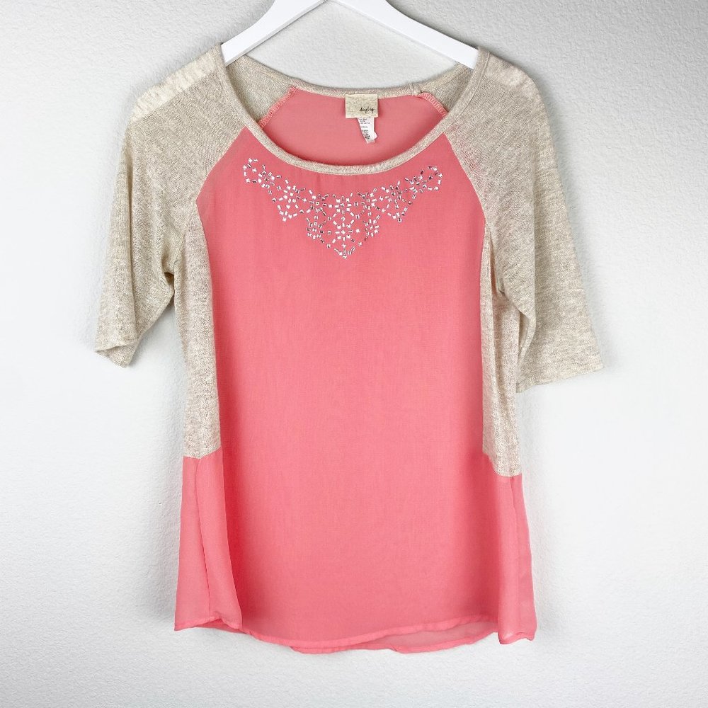 Daytrip Buckle Coral Beige Summer Top | Size Med